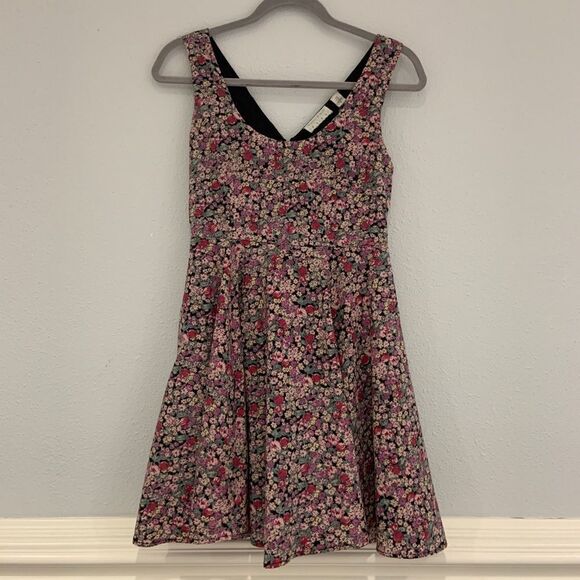 🏷️ 5 for $25 - KIMCHI Floral Mini Dress - Picture 2 of 8